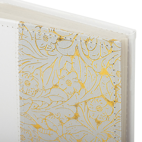 Фотоальбом BRAUBERG на 300 фото 10х15 см, под кожу, бумажные страницы, бокс, белый+золото, 391117