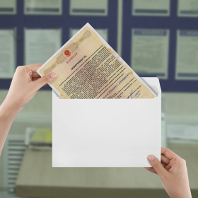 Конверты С4 (229х324 мм), отрывная лента "Куда-Кому", 90 г/м2, КОМПЛЕКТ 50 шт., внутренняя запечатка, STAFF, 116568