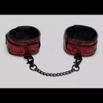 Красно-черные оковы Reversible Faux Leather Ankle Cuffs